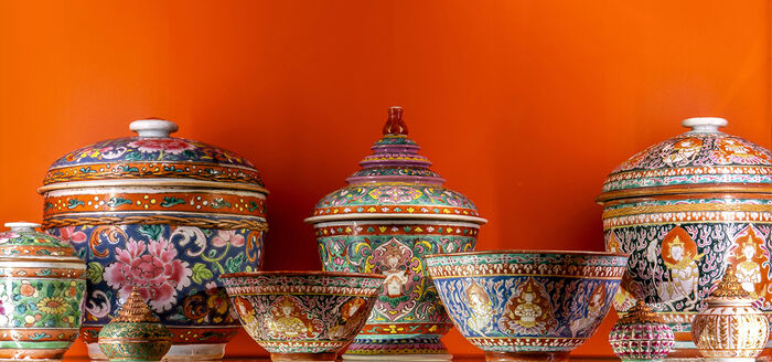 Porcelain with colourful and intricate pattern.
