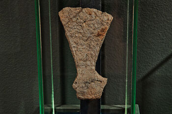 Wood ,Artifact ,Natural material ,Triangle ,Metal.