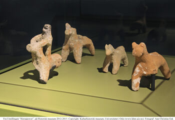 Sculpture ,Gesture ,Wood ,Creative arts ,Art.
