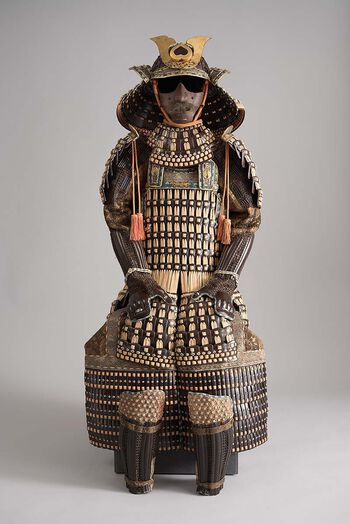 This suit of armour was given as a present to Roald Amundsen on his lecture tour in Japan in 1927. He was among the first to use airplanes and airships to explore polar regions. This was of great interest to Japan and Amundsen is said to have been called “The Giant”. He later gave the suit of armour to the Historical Museum.