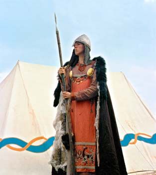 Imgerd, medlem Silverwolf &amp;#160;fra Moskva. Vikingfestival i Wolin, Polen 2001 /&amp;#160;Imgerd, member of the Silverwolf from Moscow Viking Festival in Wolin, Poland 2001