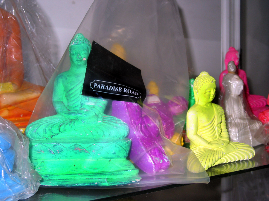 Bildet kan inneholde: rosa, plast, magenta, lilla, plastpose.