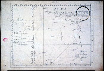 Anker: Kart over Afrika Guinea. (Kat.nr. 4537-05) Mål bilde: 32,5 x 41,5. Ytre mål: 36,3 x 51,5. Påskrift: No 3 Kort over Skibet Johanna &amp;#38; Maria Passage fra Øen St. Jago til Cape de bonnea Esperance paa Rejsen til Ostjndien. Distancerne sees afmærkede som