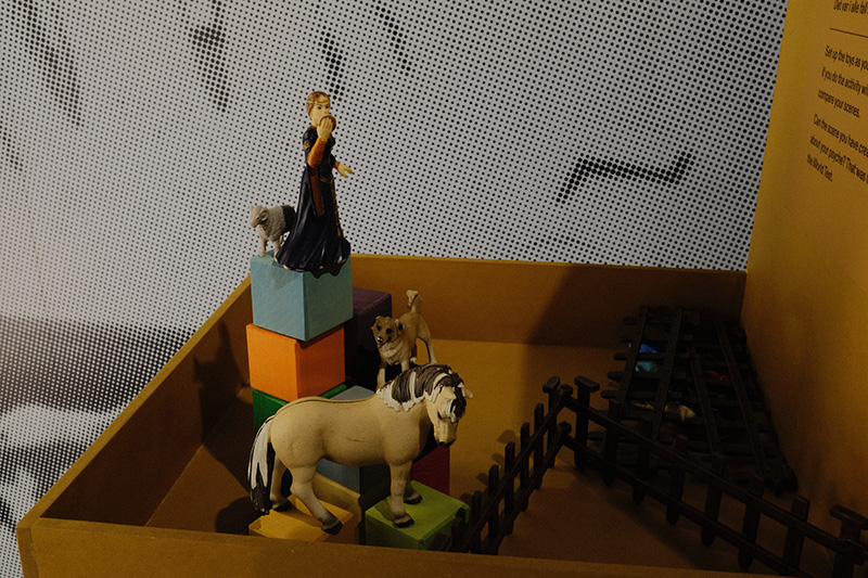 Toy ,Horse ,Shadow.