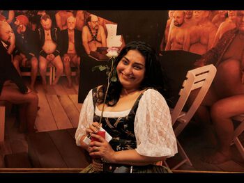 Åpning av "Ja, vi elsker frihet", konferansier Shabana Rehman foran "Eidsvold 2014".