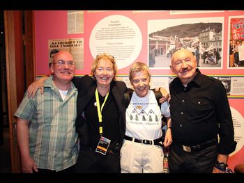 EuroPride 2014: Fotoarkivar Alan Hamron, kurator Lill-Ann Chepstow-Lusty, Kim Friele og fotograf John Palatinus i Pride .