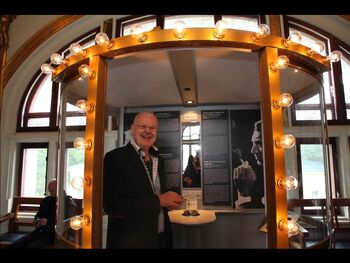 EuroPride 2014: Svein Skeid i kunstinstallasjonen Stairway to heaven.