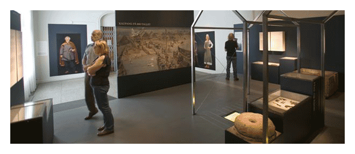 Bildet kan inneholde: kunstutstilling, utstilling, kunstgalleri, museum, begivenhet.