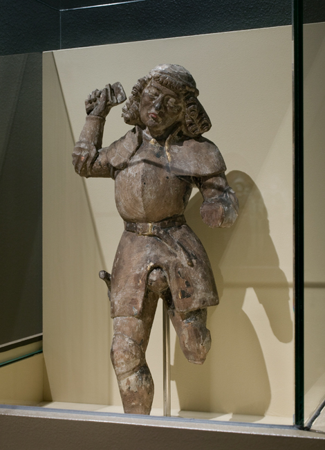Bildet kan inneholde: gest, skulptur, statue, kunst, gjenstand.