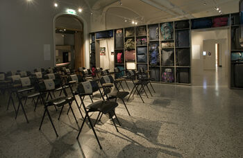 stol ,hall ,belysning ,gulvbelegg ,interiørdesign.