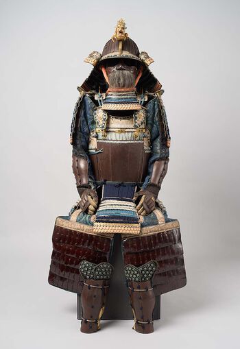 Denne rustningen kom til museet allerede i 1884, bare få år etter at samuraiene ble tvunget til å legge ned sverdet for godt.