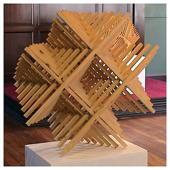 tre ,kunst ,hardtre ,kreativ kunst ,naturmateriale.